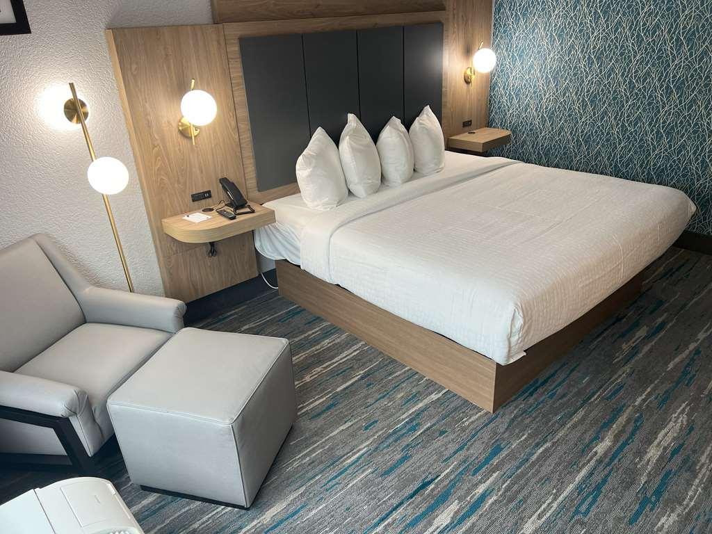 Best Western Plus Mobile Inn And Suites חדר תמונה